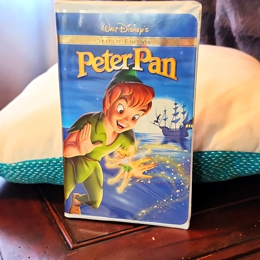 VHS TAPE - "Peter Pan" Walt Disney